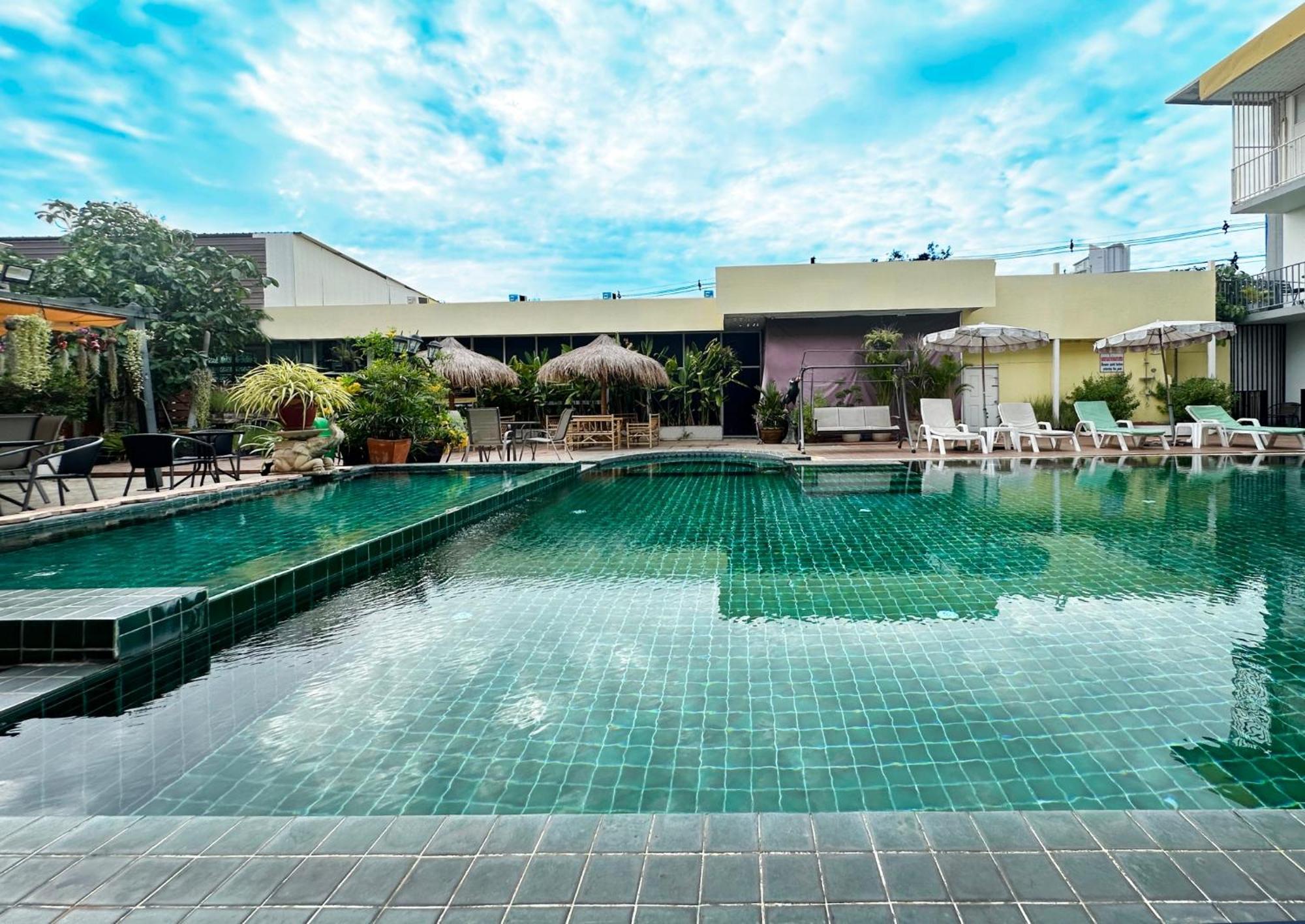 Anantra Pattaya Resort Exterior foto